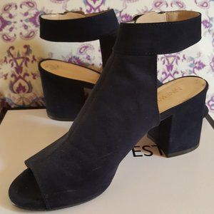 Nine West Navy Sandals